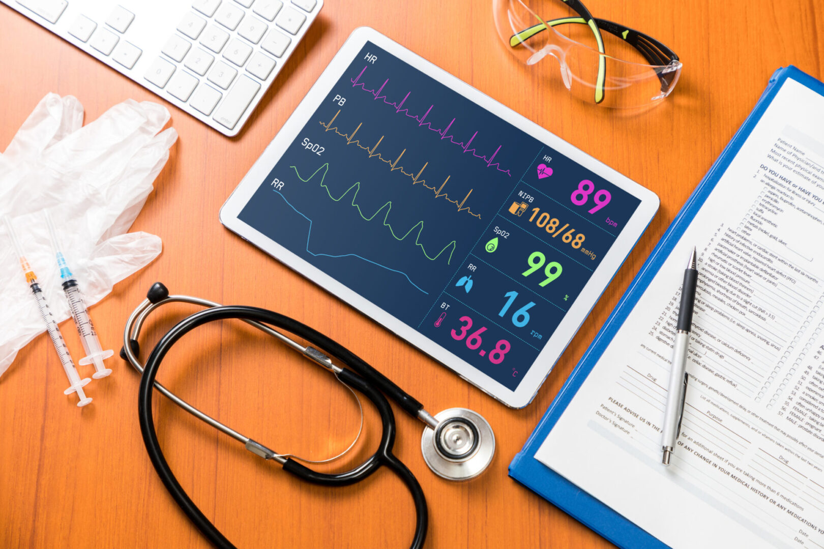 vital sign monitor in tablet PC, medical technology concept vital sign monitor in tablet PC, medical technology concept